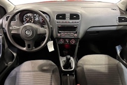 punainen Volkswagen Polo 2013 kuva 9.