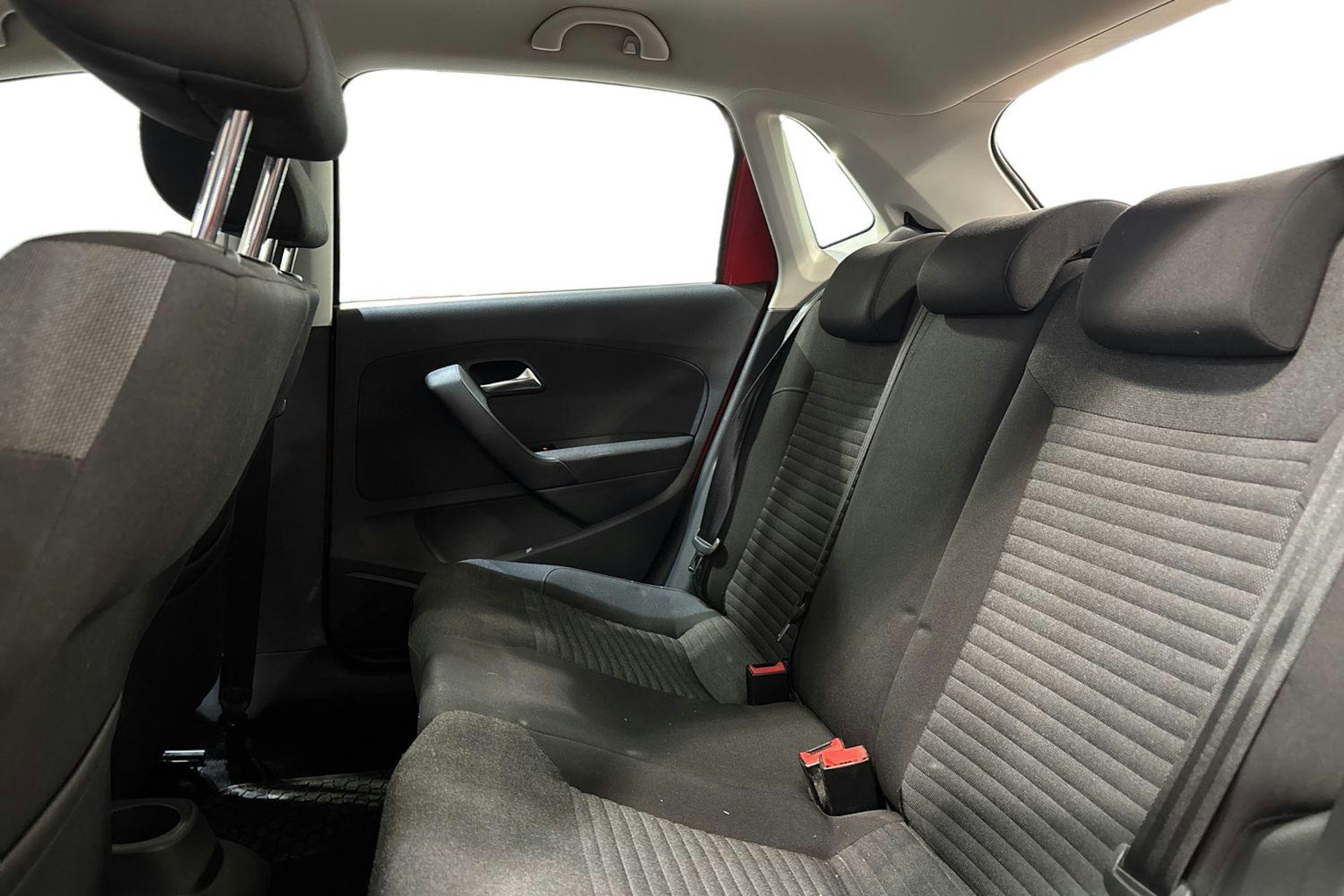 punainen Volkswagen Polo 2013 kuva 10.