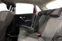 punainen Volkswagen Polo 2013 kuva 10.