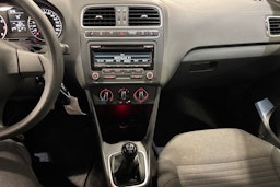 punainen Volkswagen Polo 2013 kuva 19.