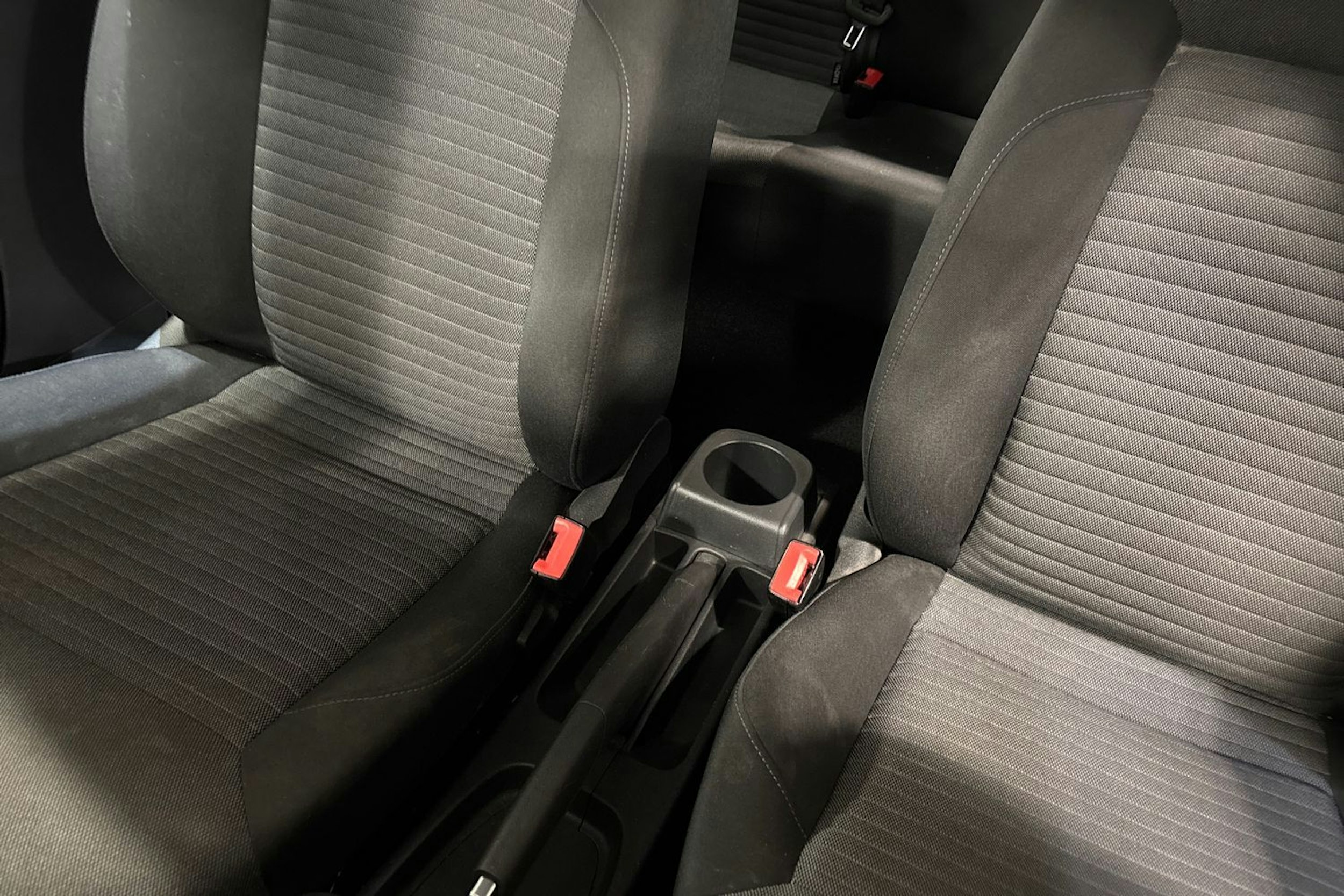 punainen Volkswagen Polo 2013 kuva 20.