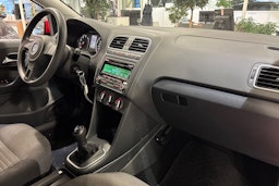 punainen Volkswagen Polo 2013 kuva 21.