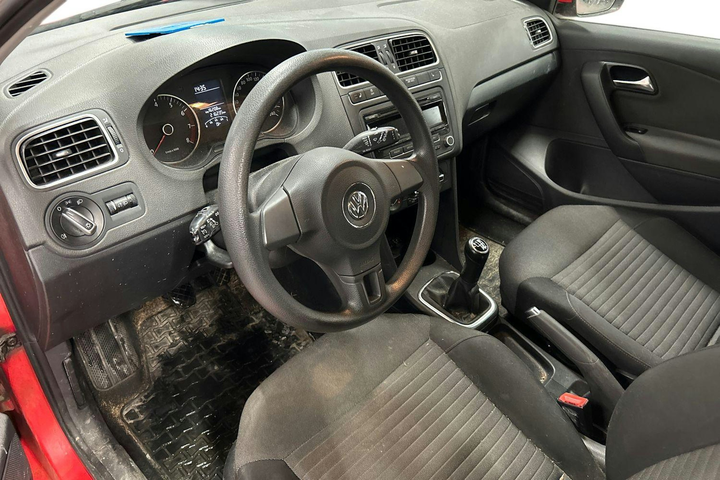 punainen Volkswagen Polo 2012 kuva 3.
