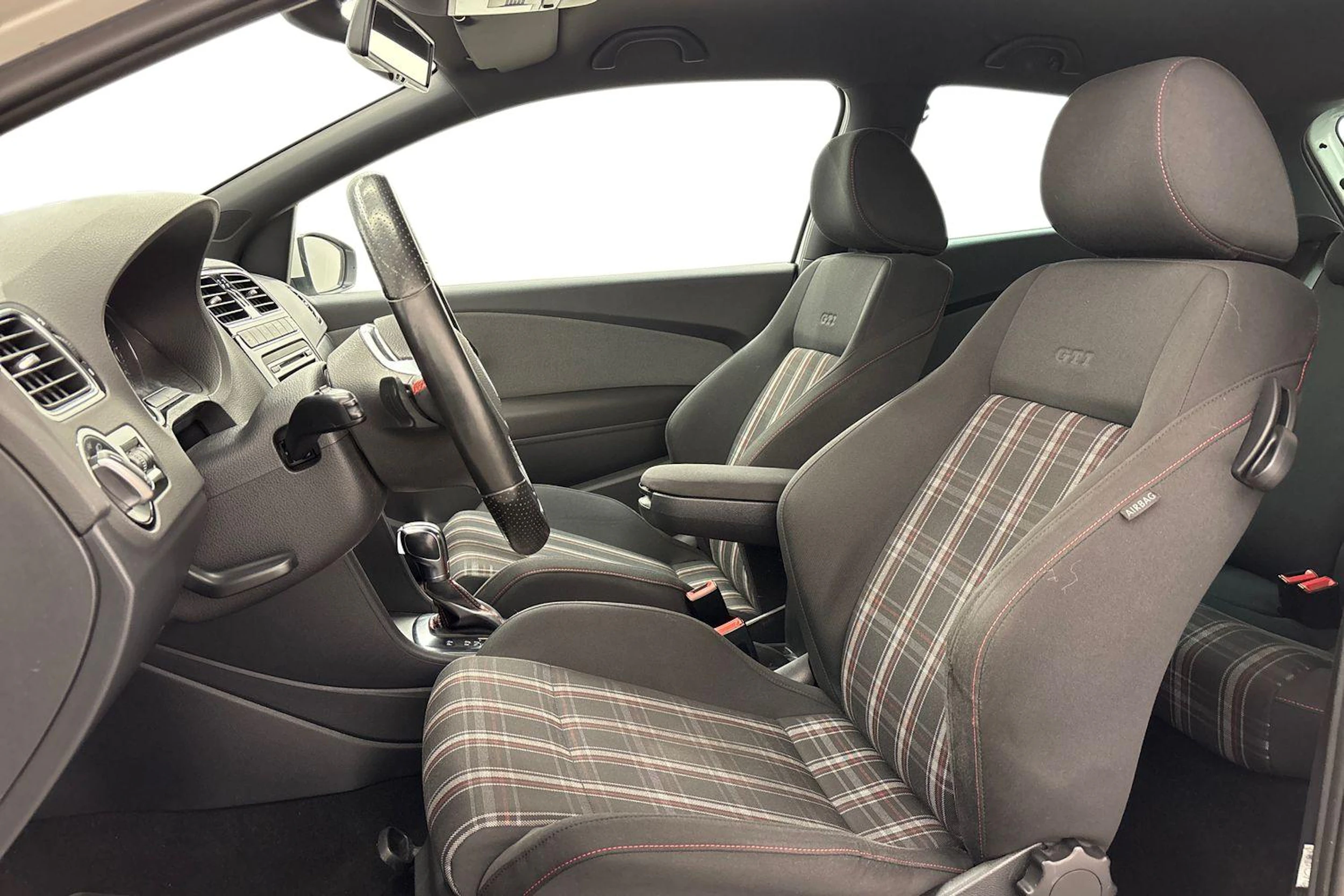 valkoinen Volkswagen Polo 2012 kuva 8.