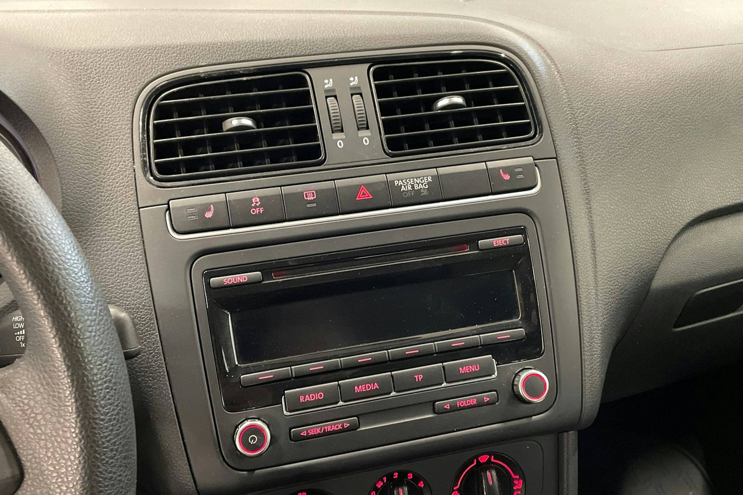 harmaa Volkswagen Polo 2012 kuva 16.