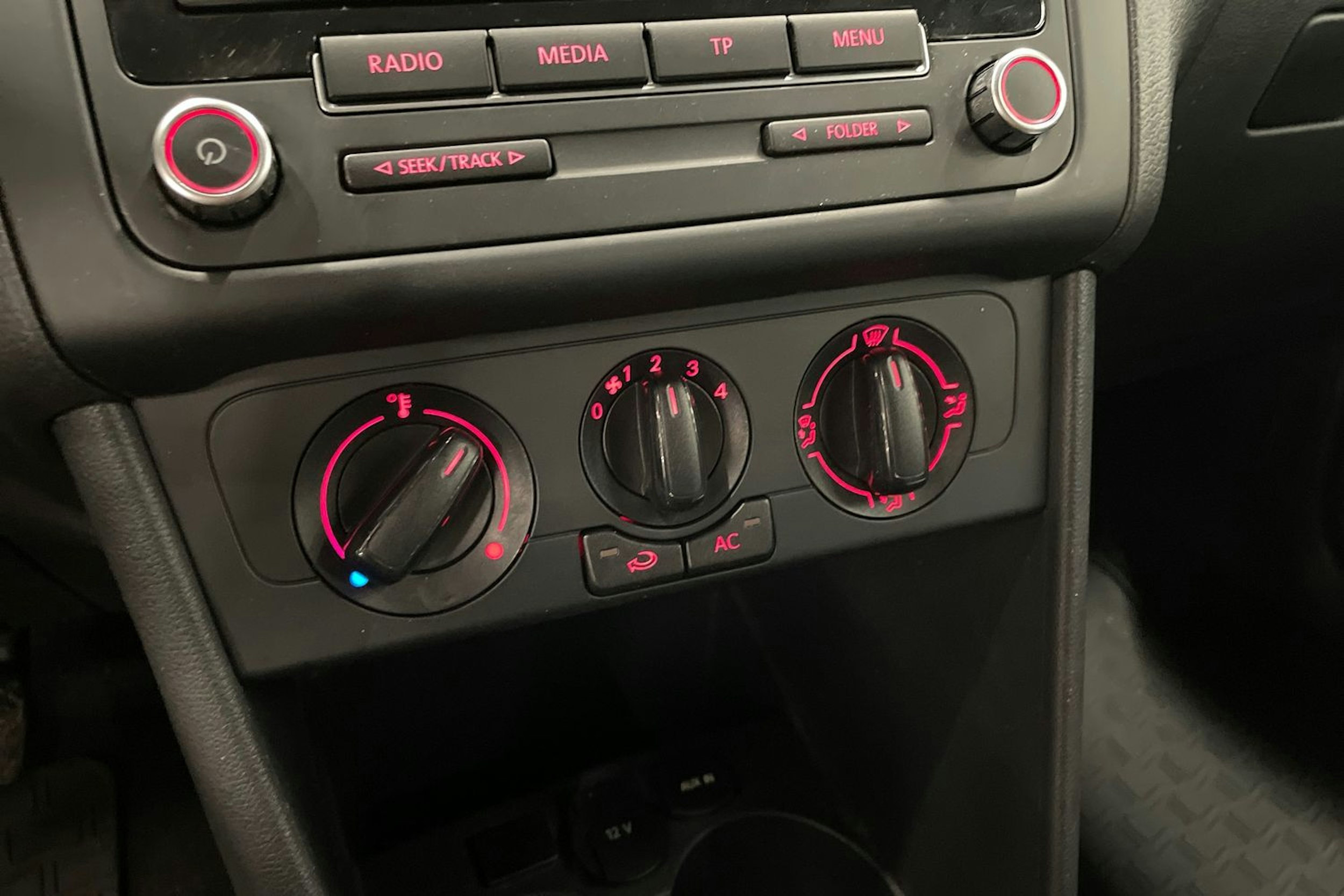 harmaa Volkswagen Polo 2012 kuva 17.