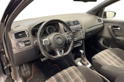 Musta Volkswagen POLO 2012 kuva 7.