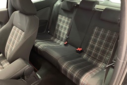 Musta Volkswagen POLO 2012 kuva 10.