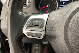 Musta Volkswagen POLO 2012 kuva 16.