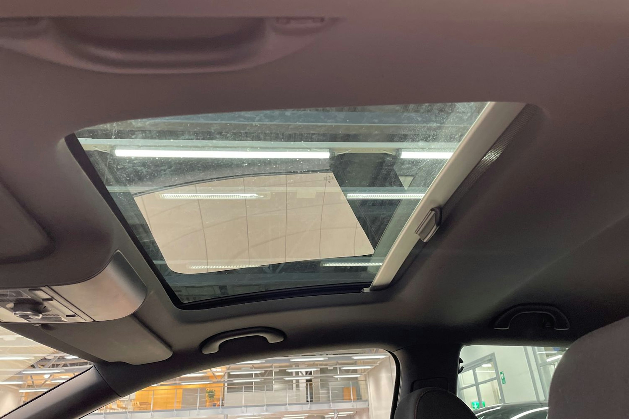 Musta Volkswagen POLO 2012 kuva 18.