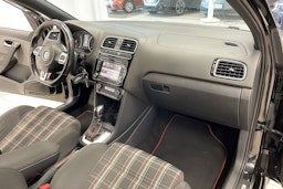 Musta Volkswagen POLO 2012 kuva 20.