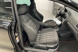 Musta Volkswagen POLO 2012 kuva 21.