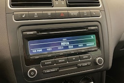 Valkoinen Volkswagen POLO 2012 kuva 15.