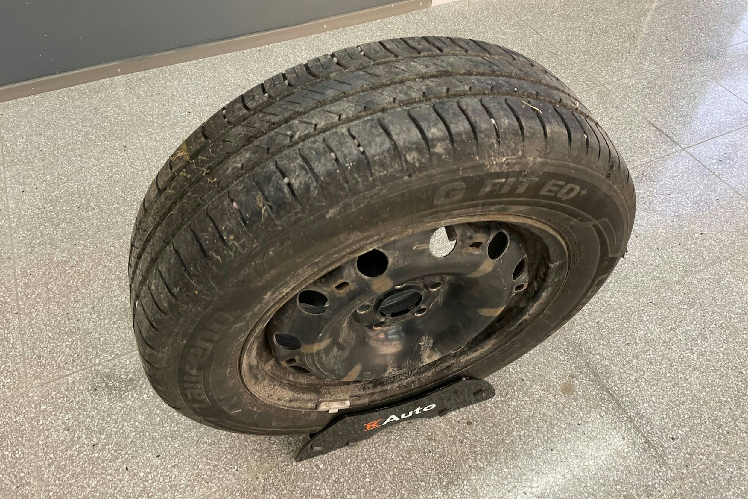 Valkoinen Volkswagen POLO 2012 kuva 19.