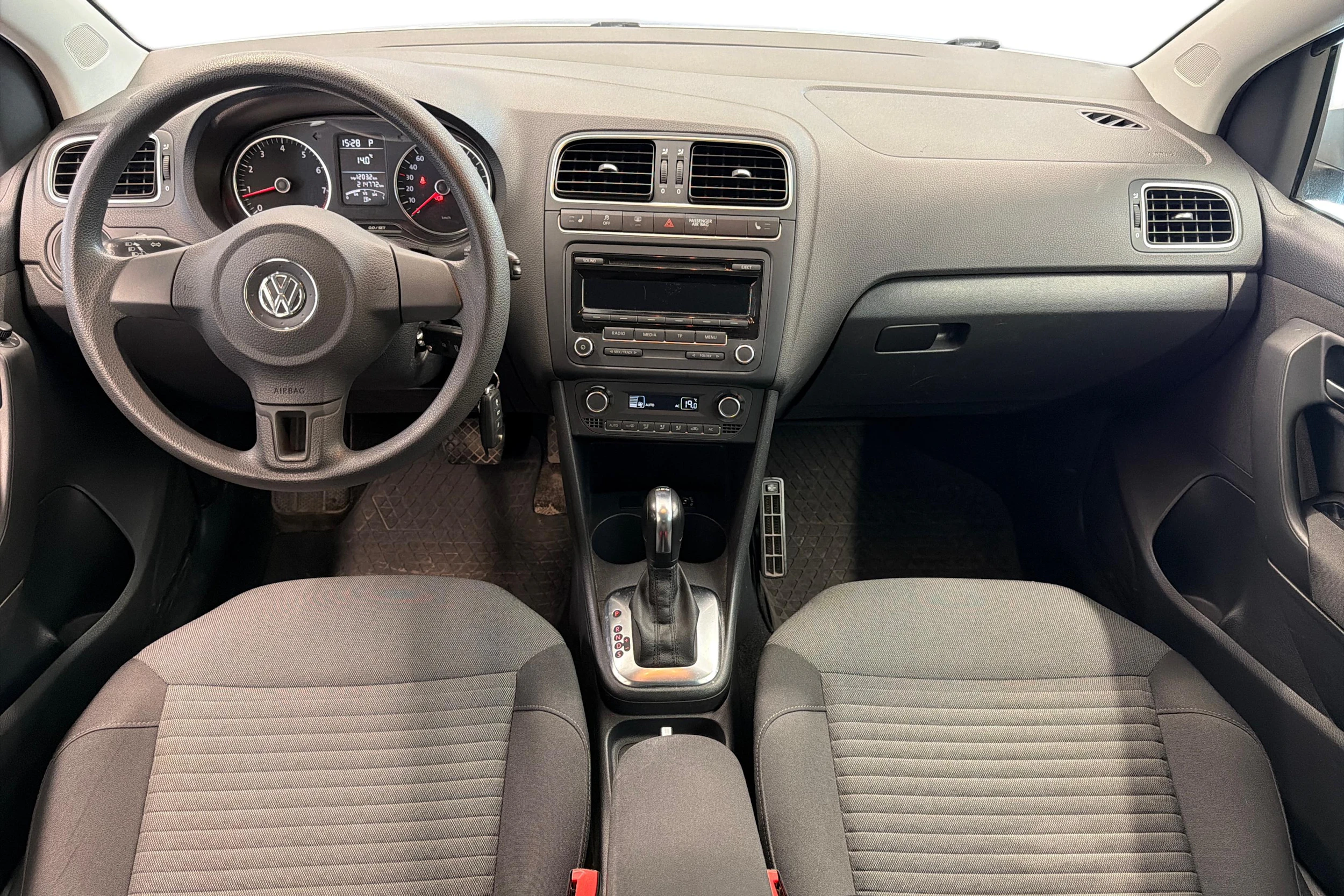 harmaa Volkswagen Polo 2012 kuva 7.