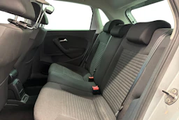 harmaa Volkswagen Polo 2012 kuva 8.