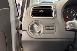 harmaa Volkswagen Polo 2012 kuva 13.
