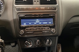 harmaa Volkswagen Polo 2012 kuva 16.