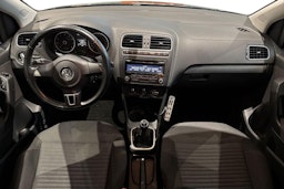 musta Volkswagen Polo 2012 kuva 9.