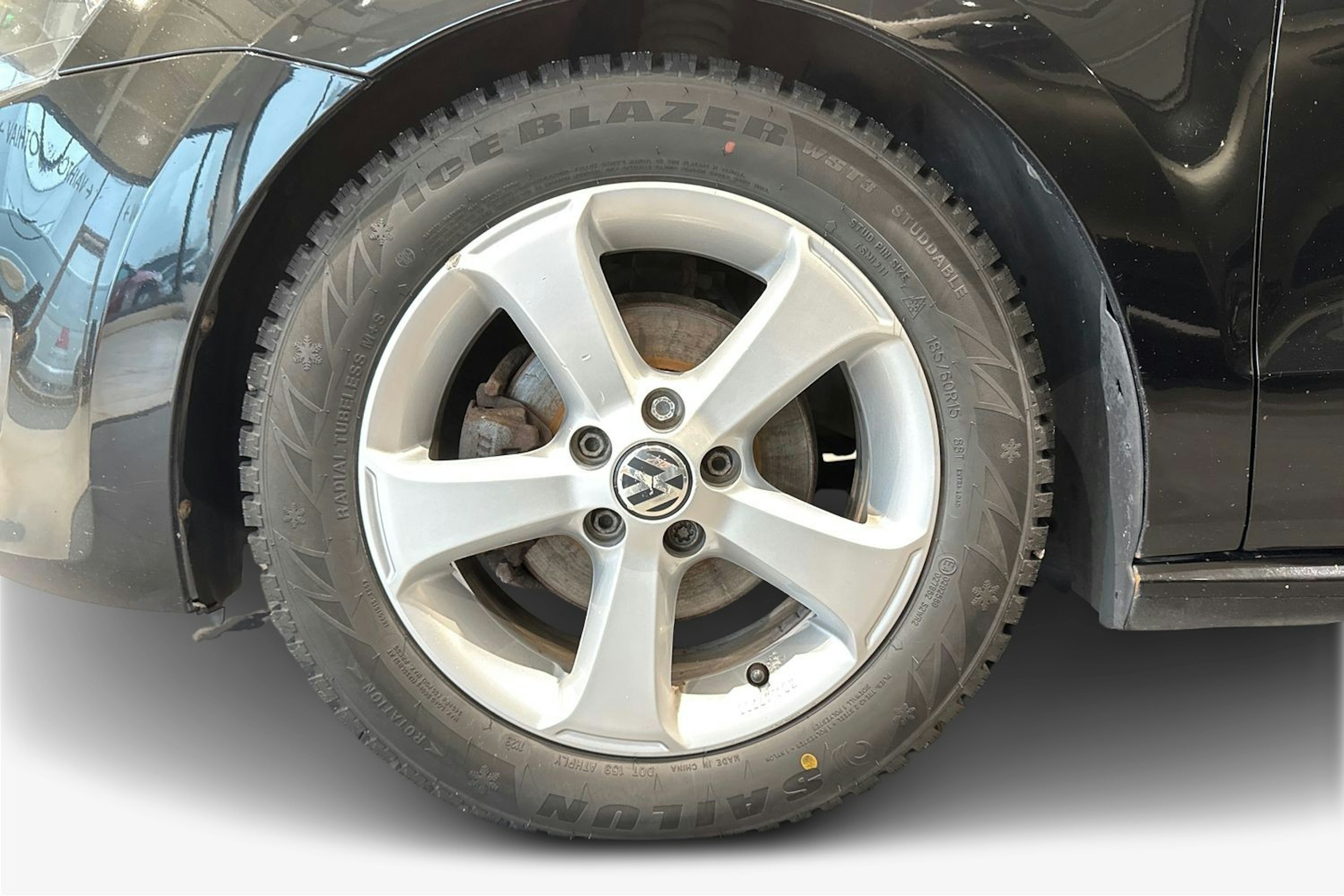 musta Volkswagen Polo 2012 kuva 11.