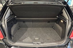 musta Volkswagen Polo 2012 kuva 15.