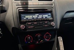 musta Volkswagen Polo 2012 kuva 18.