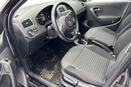 musta Volkswagen Polo 2012 kuva 3.