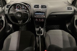 musta Volkswagen Polo 2012 kuva 9.