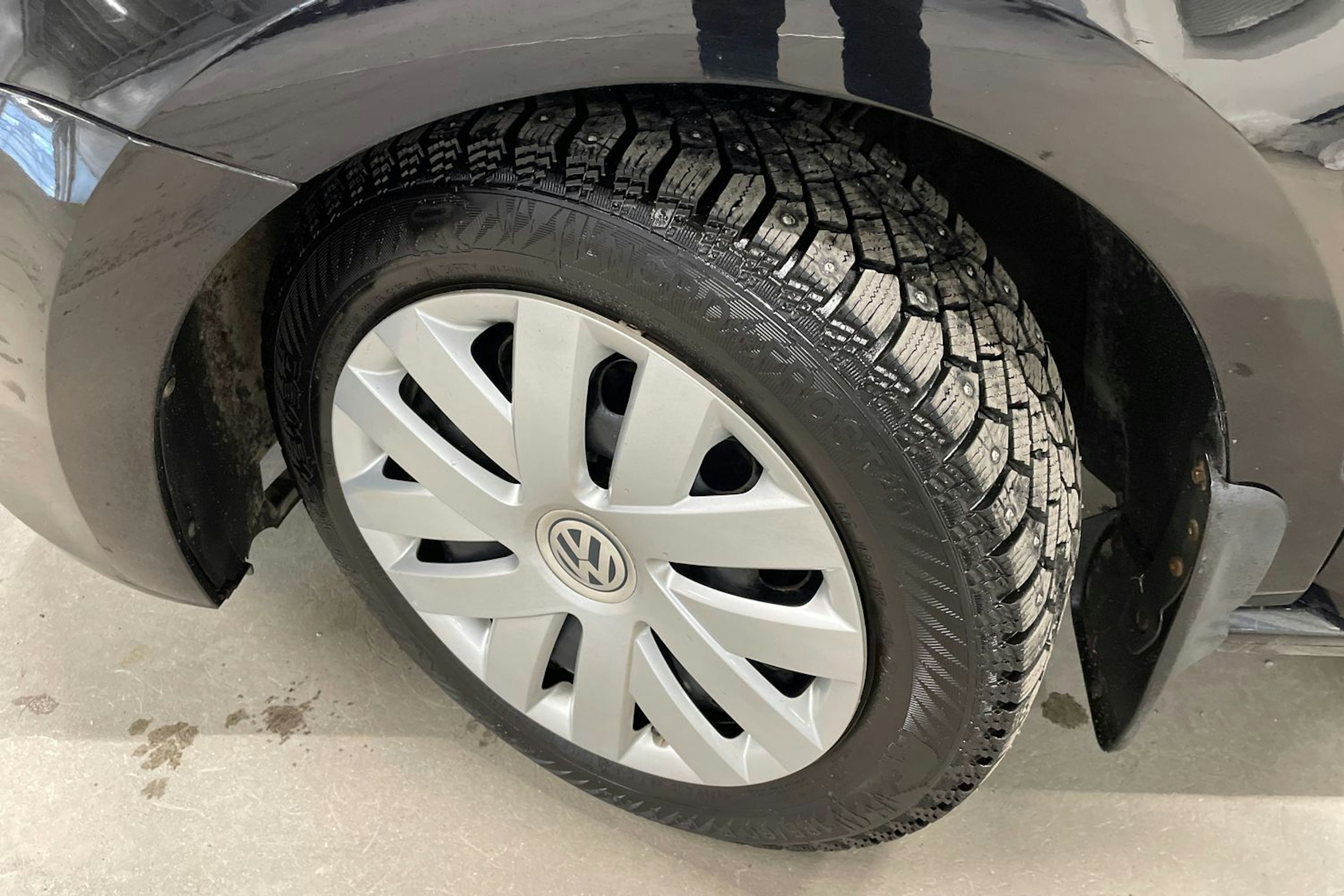 musta Volkswagen Polo 2012 kuva 13.