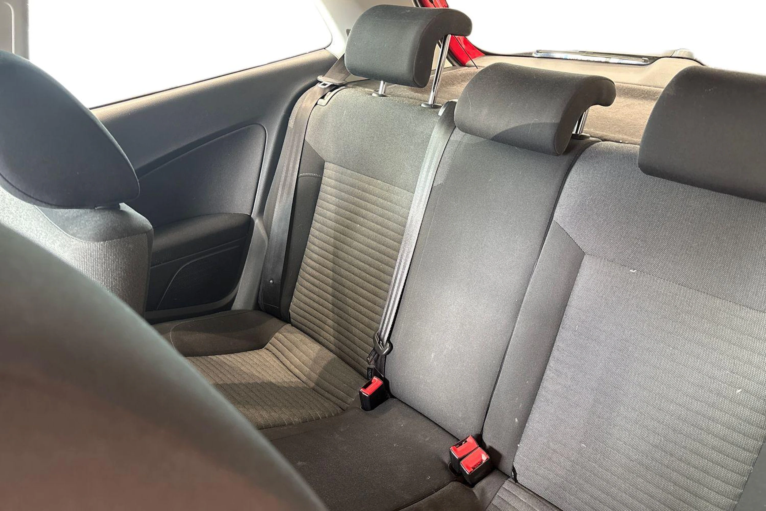 punainen Volkswagen Polo 2012 kuva 8.