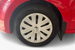 punainen Volkswagen Polo 2012 kuva 9.