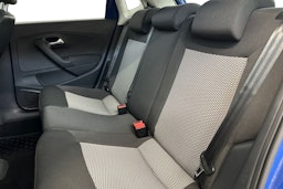 sininen Volkswagen Polo 2012 kuva 8.