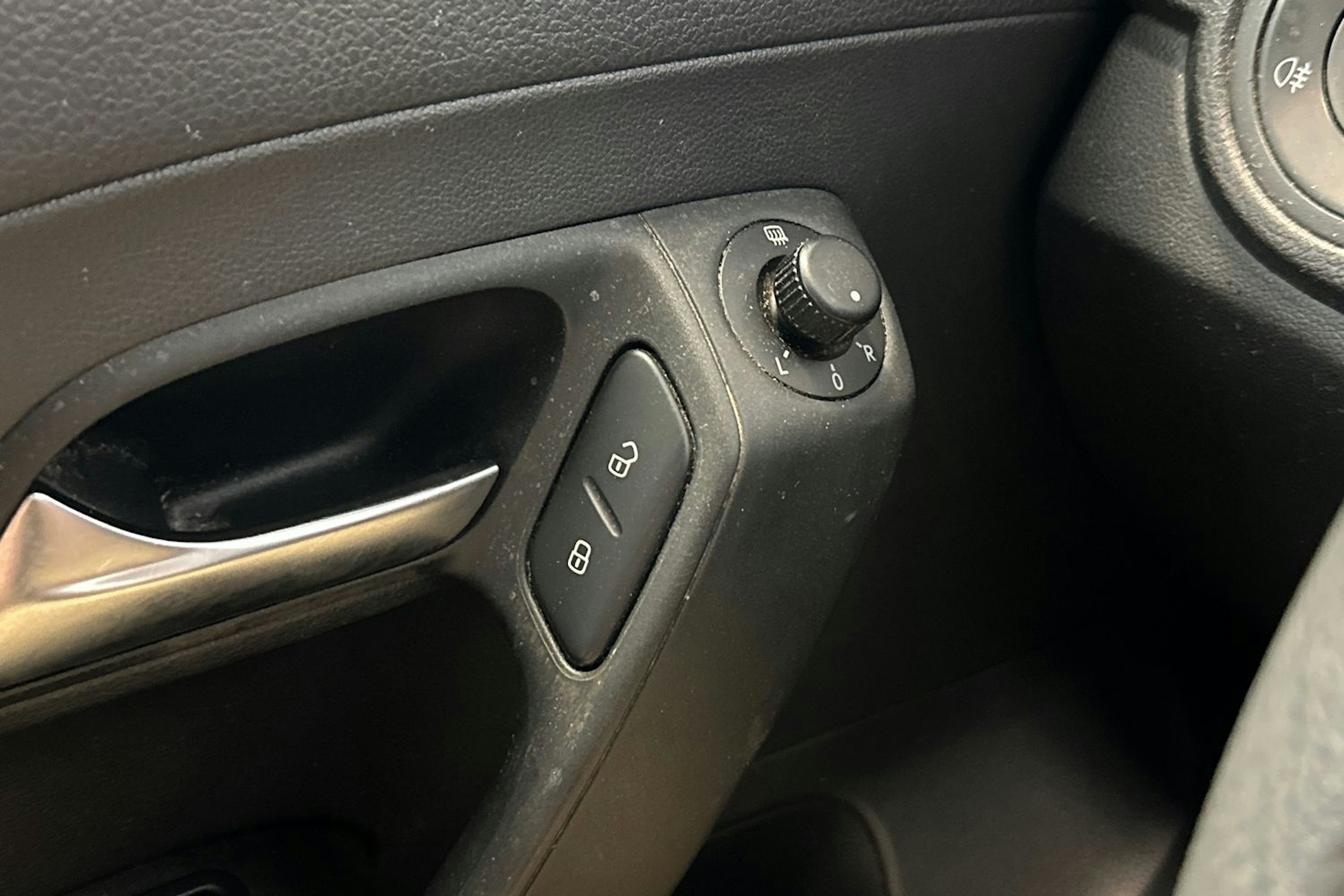 sininen Volkswagen Polo 2012 kuva 12.