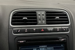 valkoinen Volkswagen Polo 2012 kuva 16.