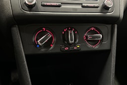 valkoinen Volkswagen Polo 2012 kuva 18.