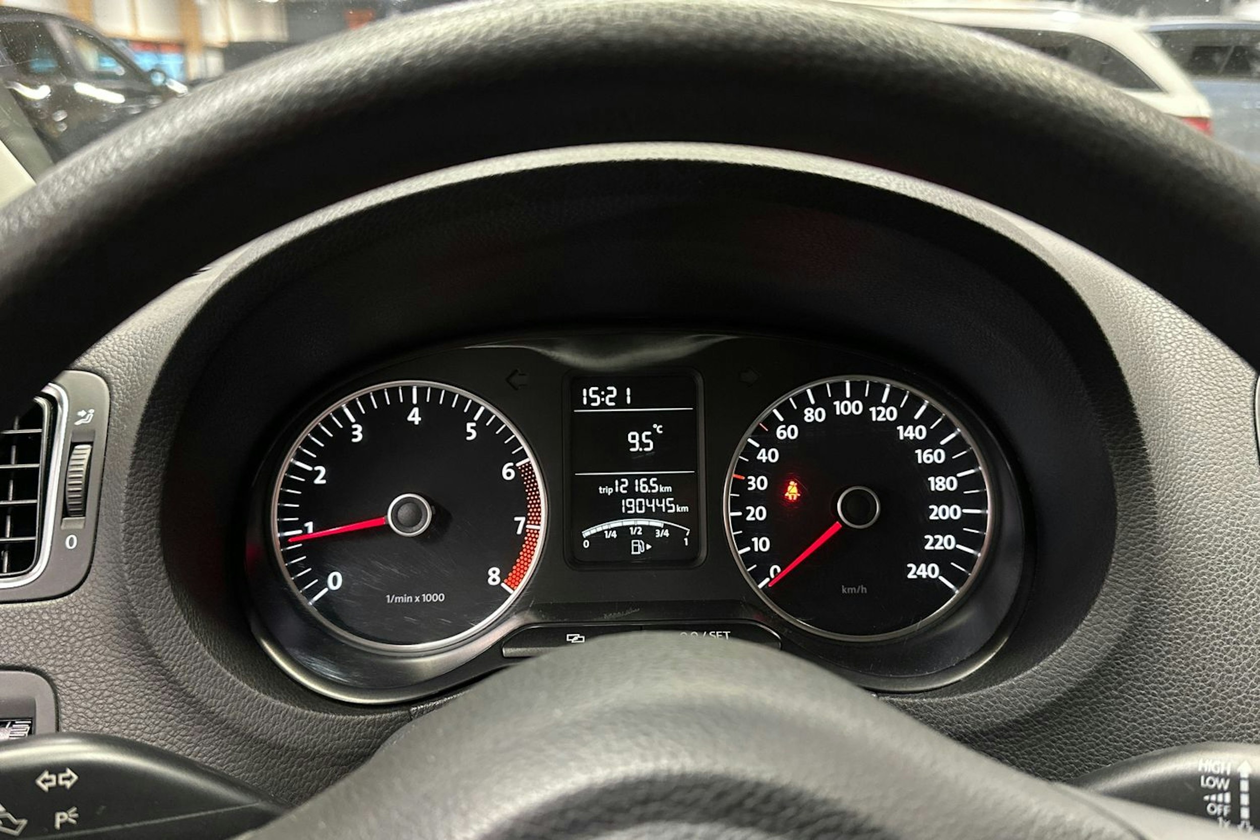 valkoinen Volkswagen Polo 2012 kuva 20.