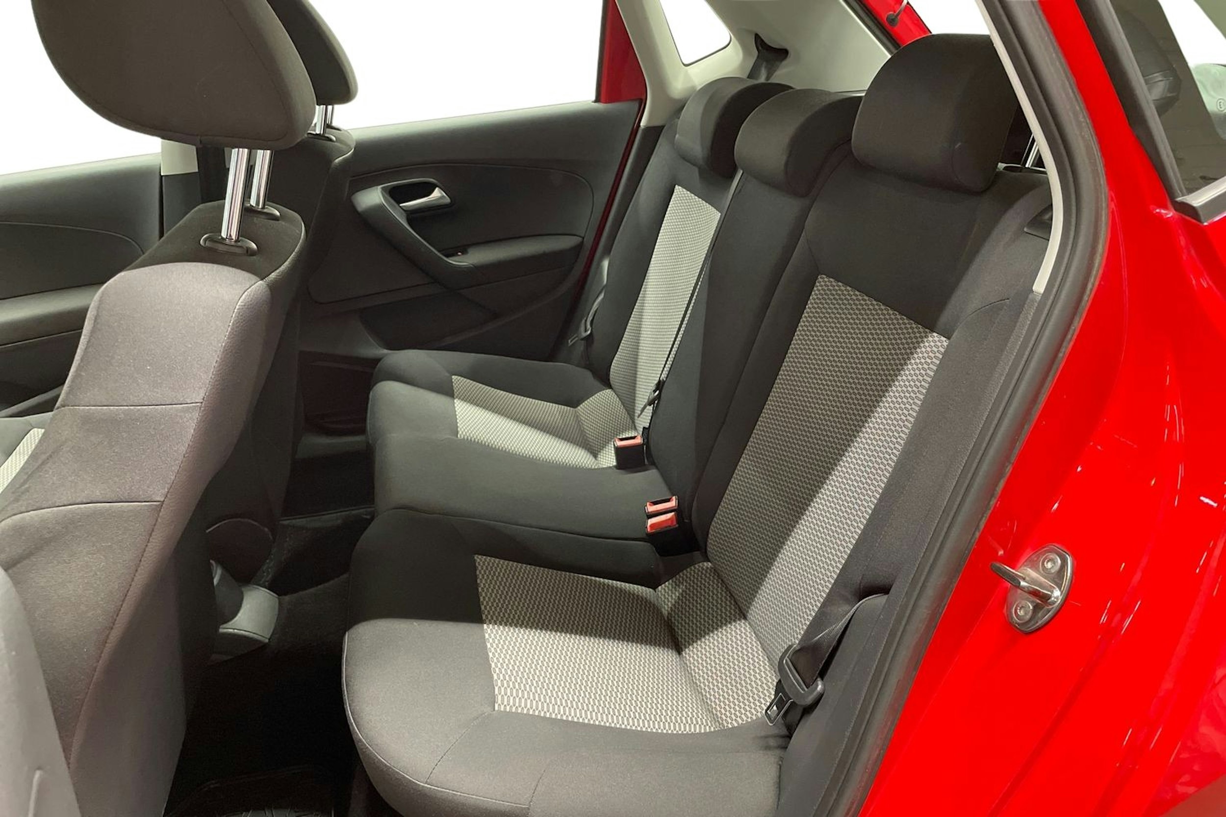 Punainen Volkswagen POLO 2012 kuva 10.