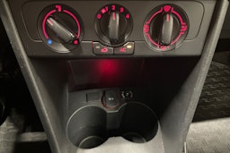 Punainen Volkswagen POLO 2012 kuva 16.