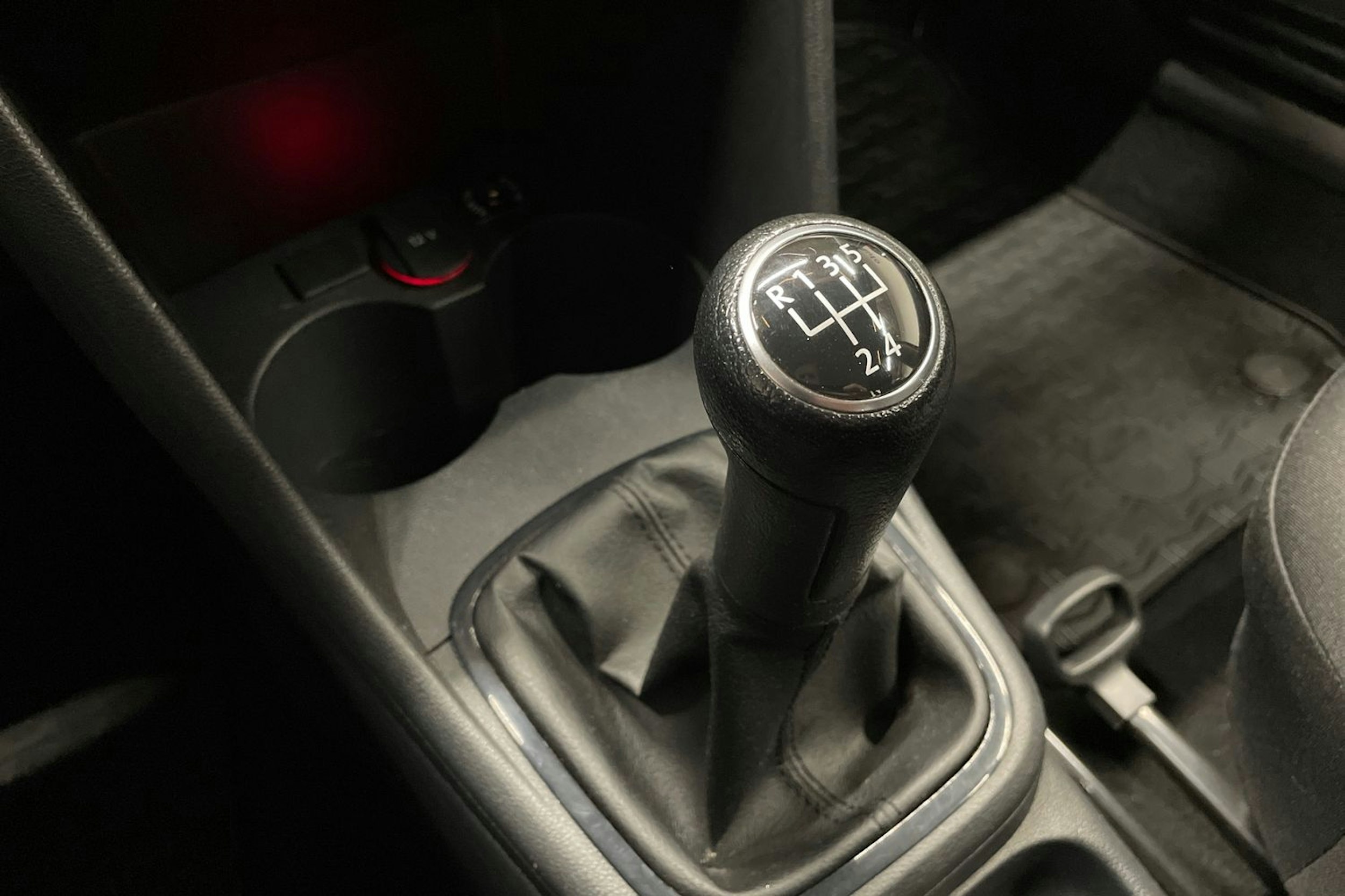 Punainen Volkswagen POLO 2012 kuva 17.