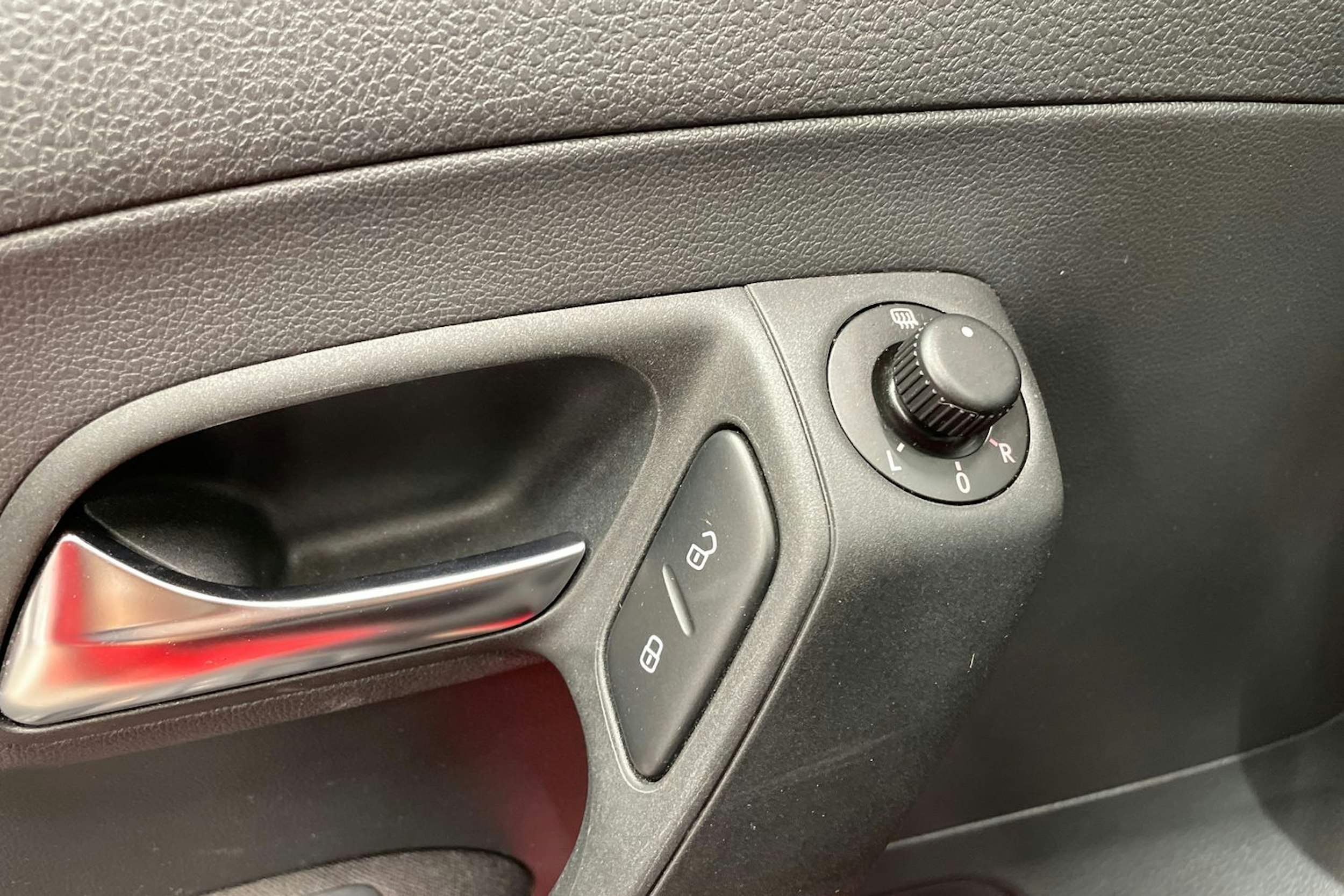 Punainen Volkswagen POLO 2012 kuva 20.