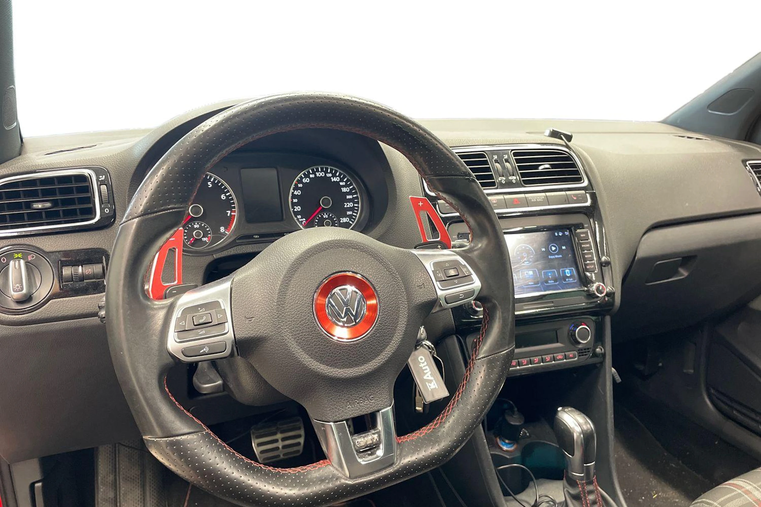 Punainen Volkswagen POLO 2012 kuva 3.