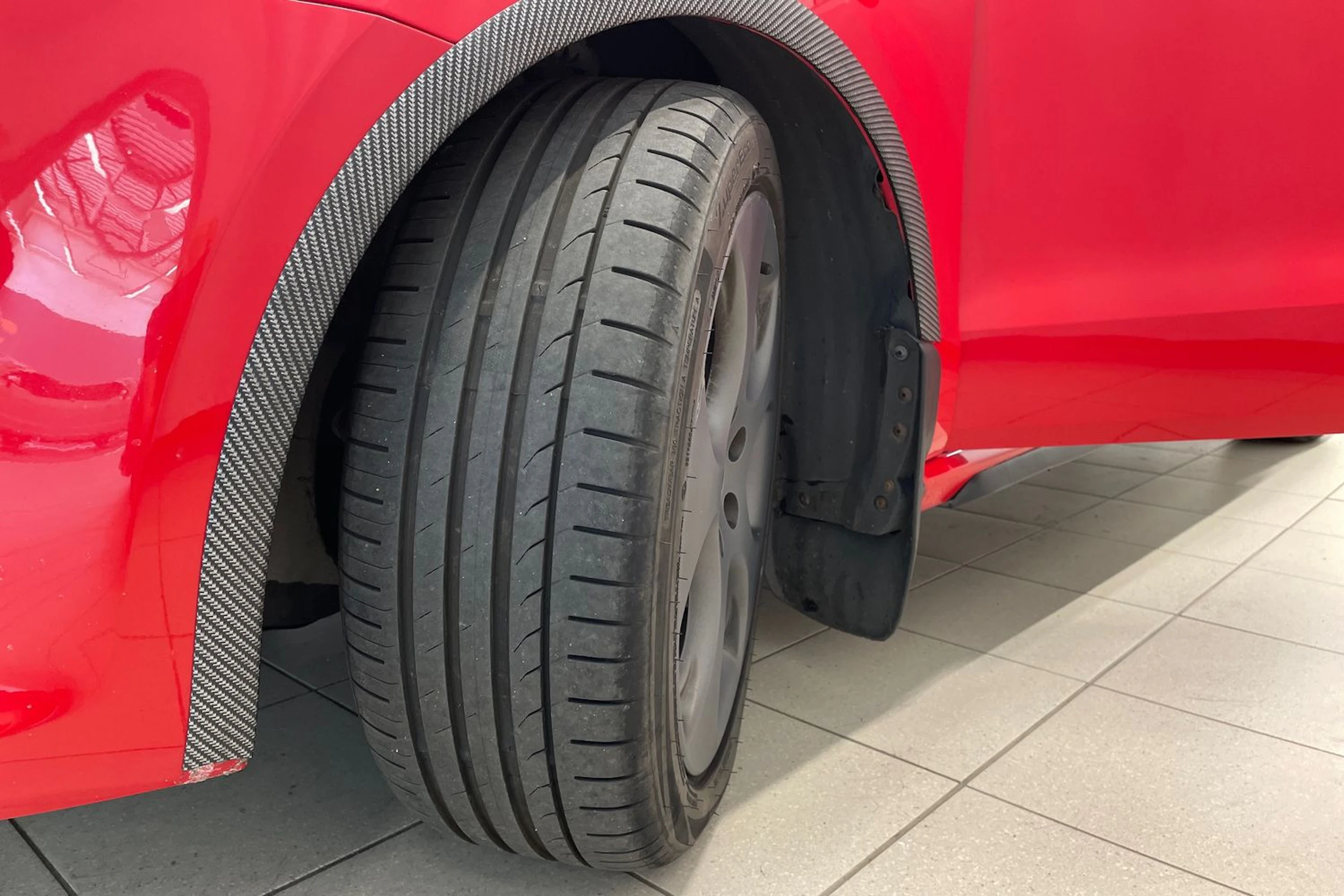 Punainen Volkswagen POLO 2012 kuva 11.