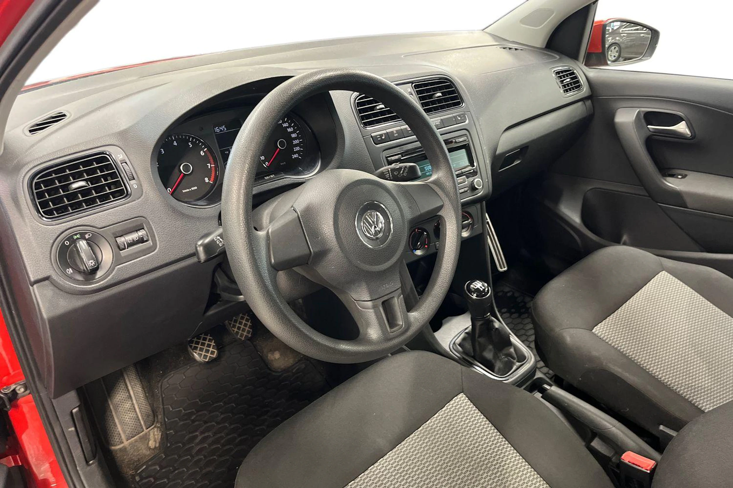 Oranssi Volkswagen POLO 2013 kuva 6.
