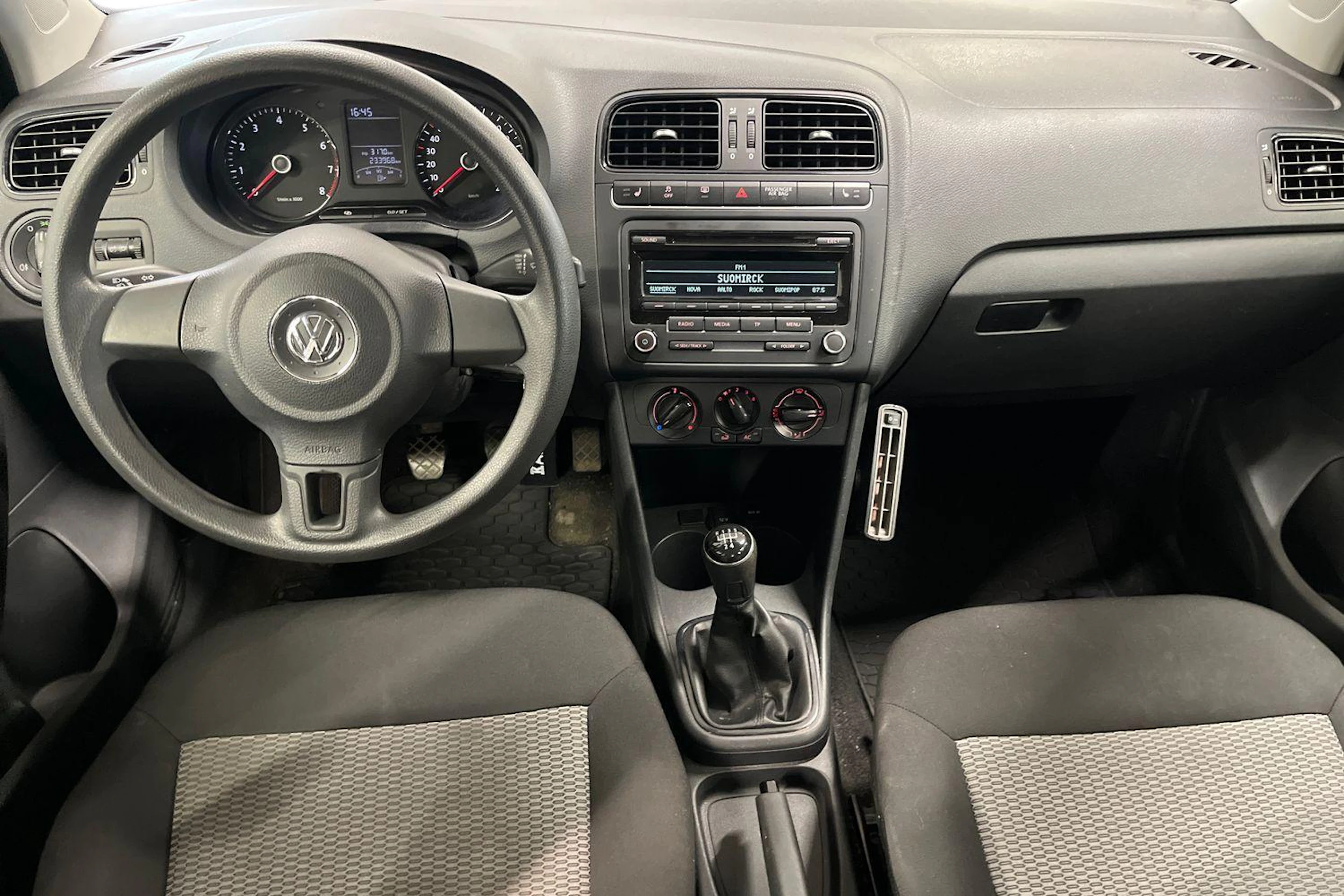 Oranssi Volkswagen POLO 2013 kuva 7.