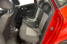 Oranssi Volkswagen POLO 2013 kuva 8.