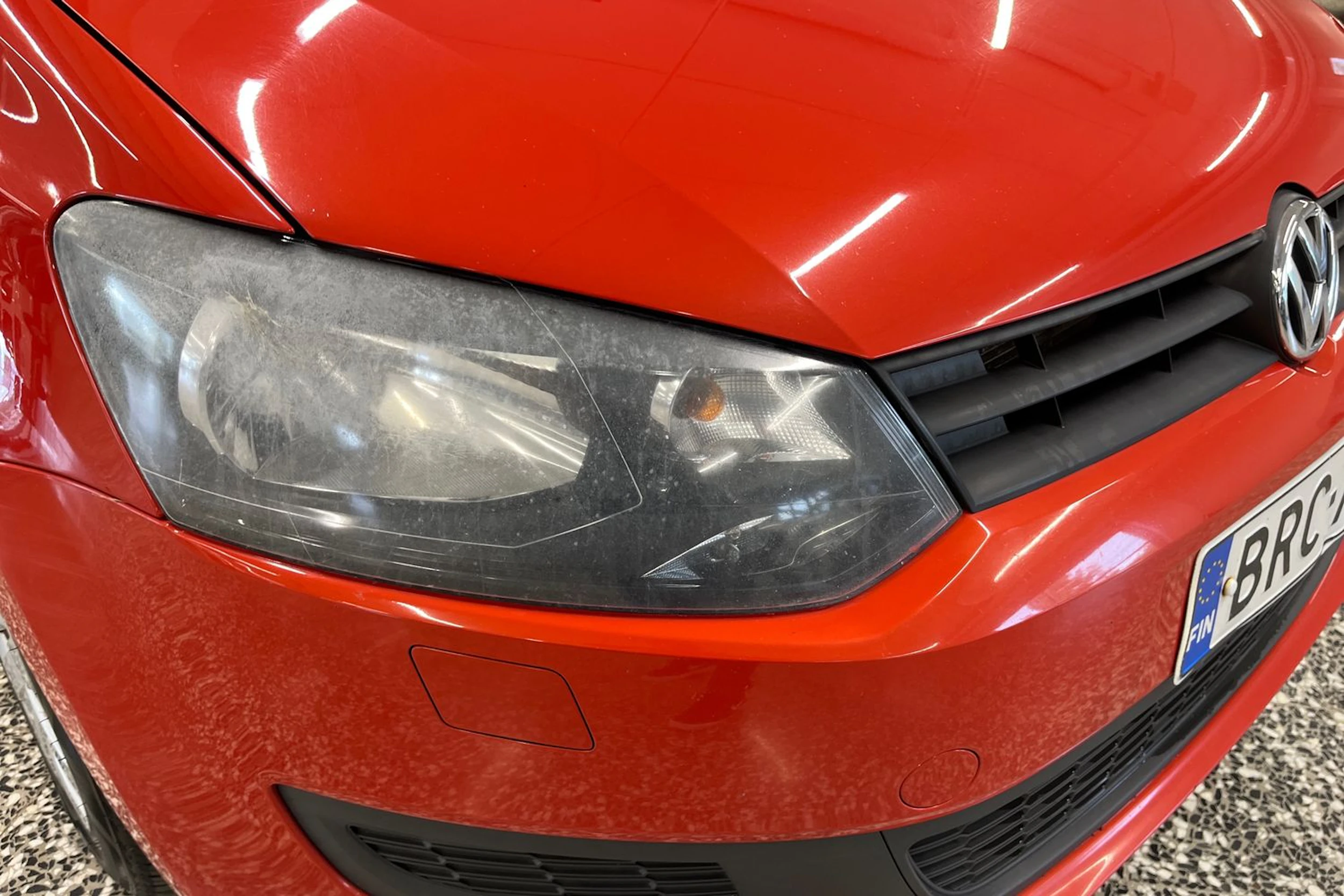 Oranssi Volkswagen POLO 2013 kuva 15.