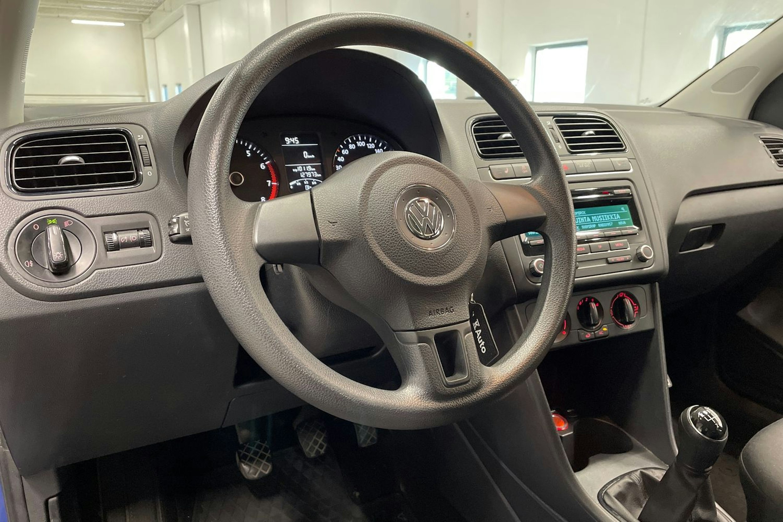 Sininen Volkswagen POLO 2014 kuva 21.