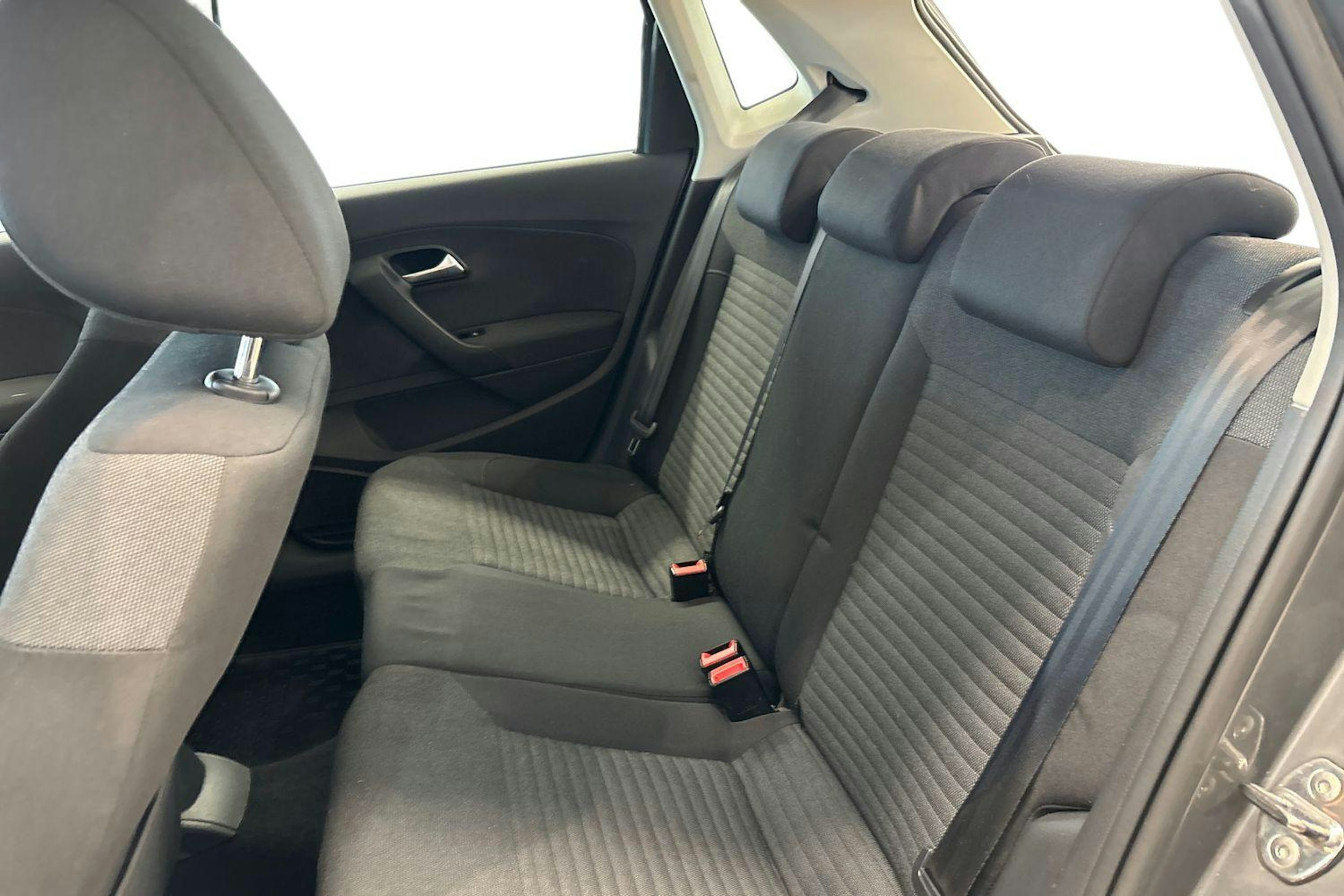 Harmaa Volkswagen POLO 2013 kuva 8.