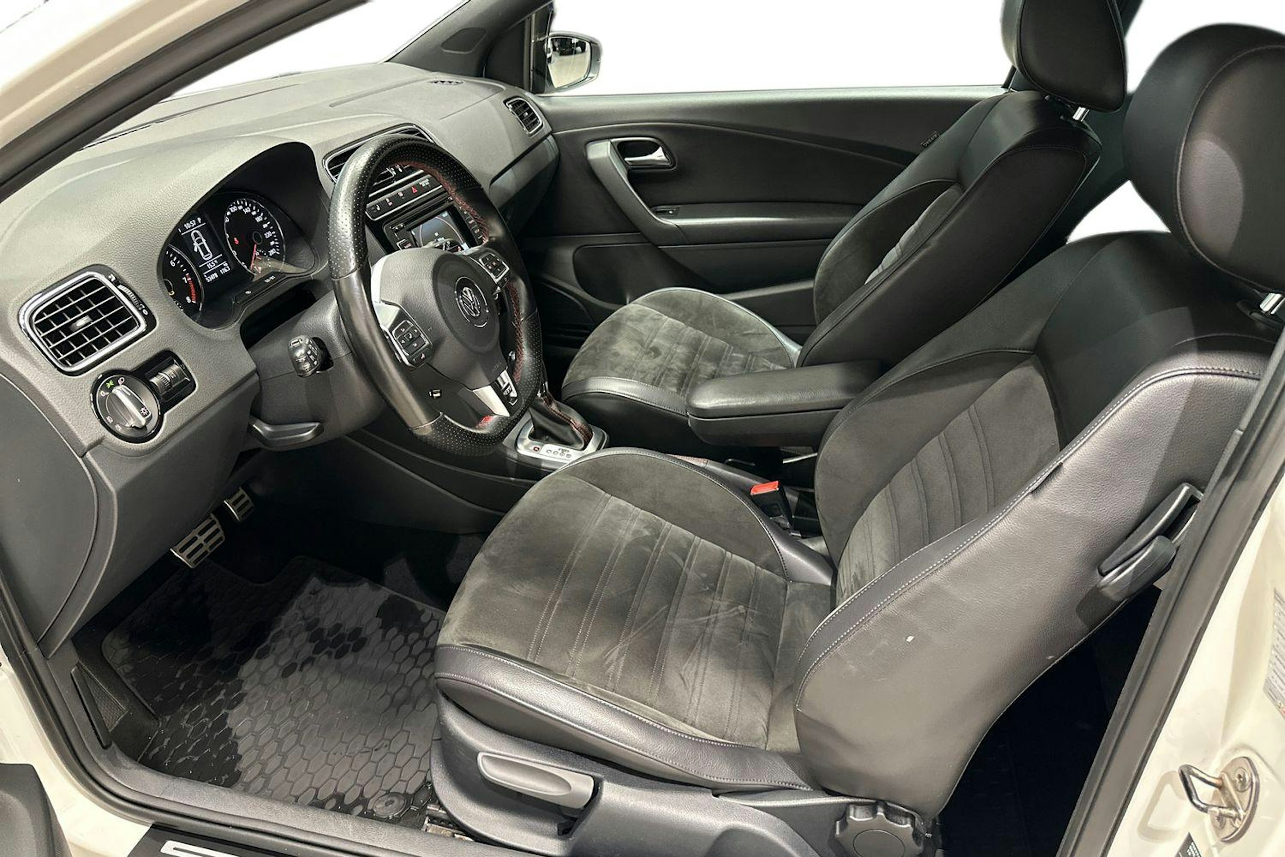 valkoinen Volkswagen Polo 2013 kuva 8.