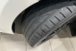 valkoinen Volkswagen Polo 2013 kuva 13.